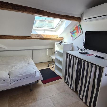 Appartement Coeur De Paris Avec Vue Sur Les Toits Exteriér fotografie